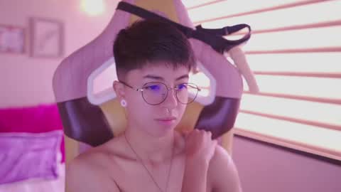 Blue  online show from May 30, 1:53 pm