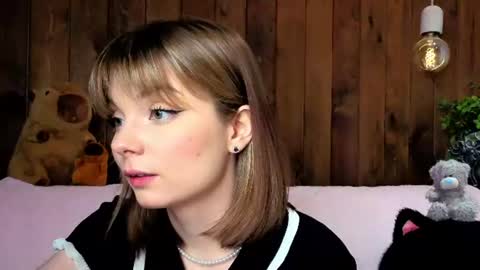 Melissa online show from June 13, 7:55 pm