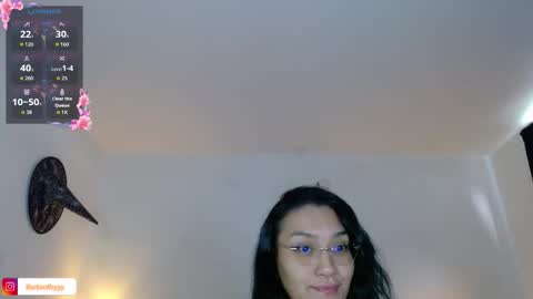 toothyy online show from November 10, 8:15 pm