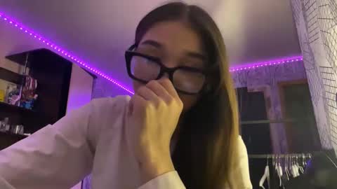 Julia online show from December 18, 11:37 am