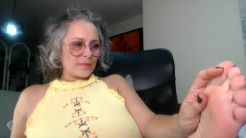 Snapshot of totypink chatting on February 13, 4:50 pm TotyPink online show from February 13, 4:50 pm
