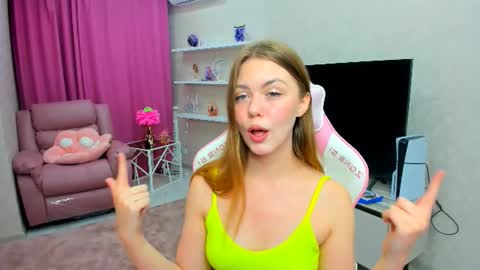 Snapshot of touch_the_heart chatting on September 24, 3:38 am Touch The Heart online show from September 24, 3:38 am