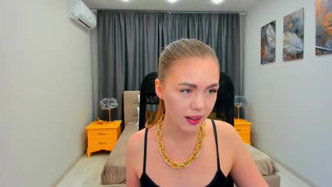 Snapshot of touch_the_heart chatting on February 22, 11:35 am Touch The Heart online show from February 22, 11:35 am
