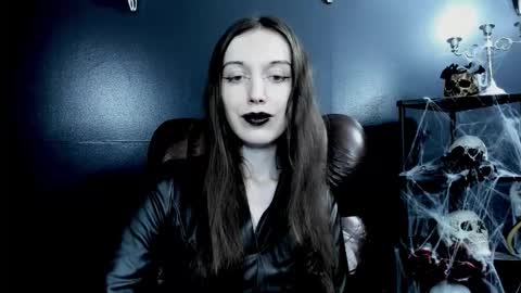 toxicdomme online show from March 3, 7:09 pm