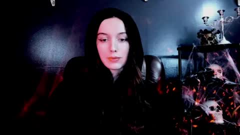 toxicdomme online show from April 10, 6:25 pm