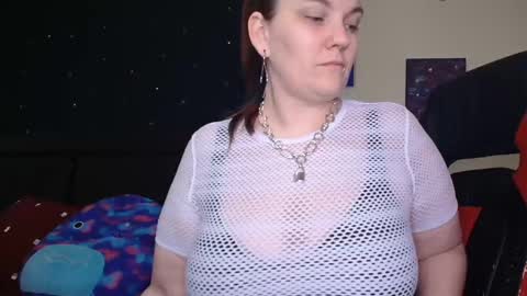 Snapshot of toxiclilly chatting on September 19, 8:24 am Lilly Miss Mistress Goddess Maam Queen Boss online show from September 19, 8:24 am