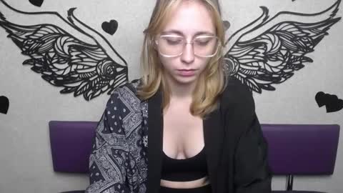 TracyLeeBB online show from December 5, 6:57 am