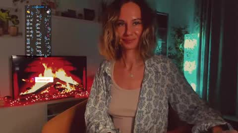 Hey my name is Kiri Kiri online show from April 17, 10:34 pm