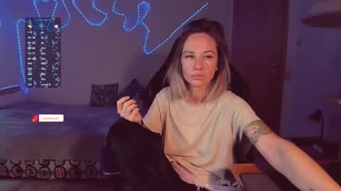 Hey my name is Kiri Kiri online show from November 24, 11:01 am