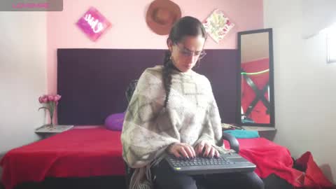 Treisy online show from March 26, 1:24 pm