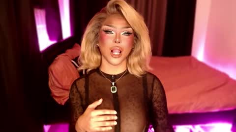 Jade online show from December 17, 5:17 pm