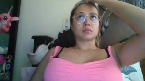 Snapshot of triana_bell chatting on February 20, 6:57 pm triana_bell online show from February 20, 6:57 pm