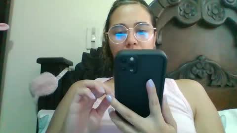 Snapshot of triana_bell chatting on January 18, 3:38 pm triana_bell online show from January 18, 3:38 pm