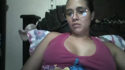 Snapshot of triana_bell chatting on January 28, 3:04 am triana_bell online show from January 28, 3:04 am