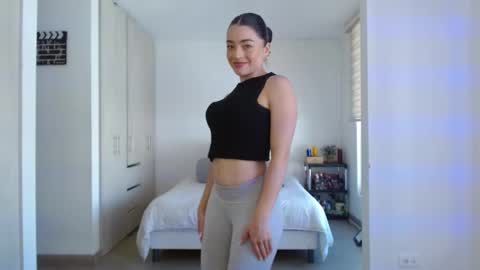 Snapshot of trinity_prestige chatting on January 22, 4:55 pm TRINITY online show from January 22, 4:55 pm