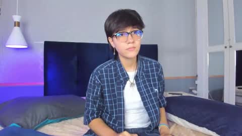 Snapshot of tsuki_maru chatting on October 1, 8:03 pm Maru online show from October 1, 8:03 pm