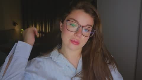 Ariana online show from November 9, 9:22 pm