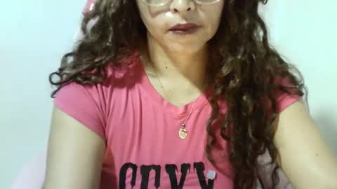 Snapshot of tuzusy chatting on February 21, 8:17 am tuzusy online show from February 21, 8:17 am