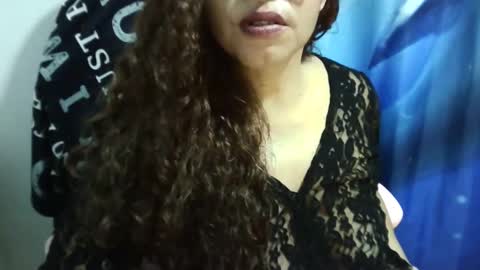 Snapshot of tuzusy chatting on January 15, 6:43 am tuzusy online show from January 15, 6:43 am