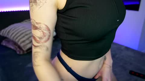 MayCarrey online show from February 4, 8:59 pm