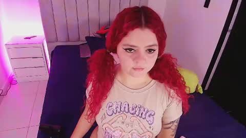 Twiggy online show from June 23, 3:04 am
