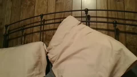 Snapshot of twizzler_twizzle chatting on September 18, 1:48 am twizzler_twizzle online show from September 18, 1:48 am
