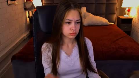 Ulia online show from February 3, 5:05 am