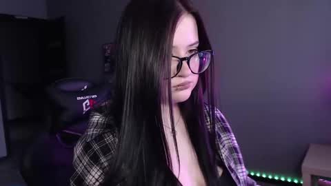 Julia online show from March 4, 2:49 am