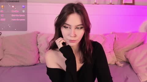 Snapshot of una_medisson chatting on February 5, 10:19 am Una online show from February 5, 10:19 am