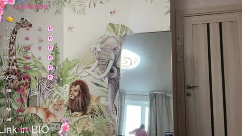 unarks online show from April 3, 8:12 am