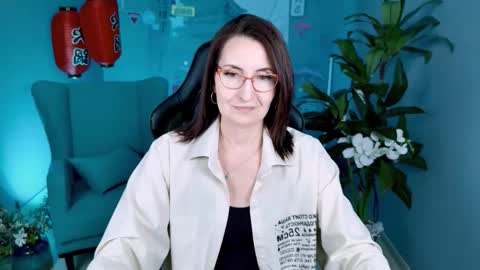 UnaTera online show from November 3, 9:13 am