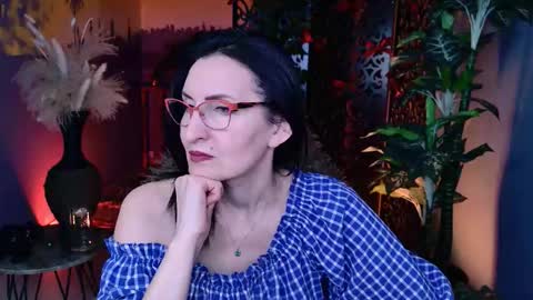 UnaTera online show from March 1, 9:31 am