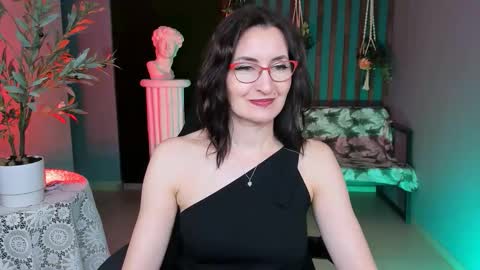 UnaTera online show from November 28, 5:32 am