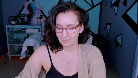 UnaTera online show from February 7, 9:13 am