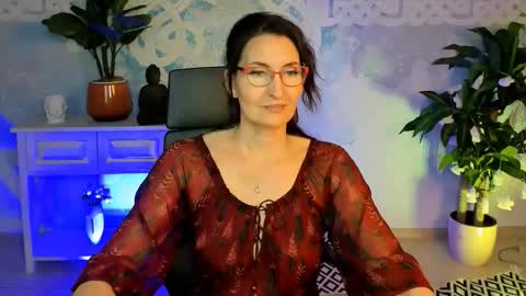 UnaTera online show from November 1, 9:46 am