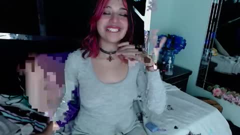 Snapshot of underbaby_ chatting on March 1, 7:37 pm UnderBaby online show from March 1, 7:37 pm