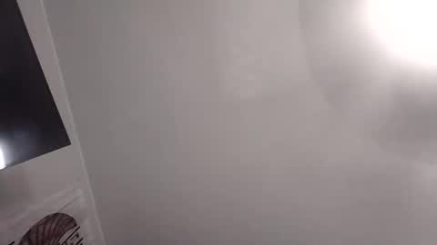 Karamel uniquenezz online show from December 18, 5:50 pm