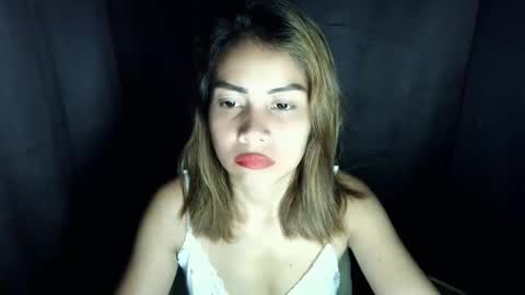 ur_sweetmika online show from May 7, 4:11 pm