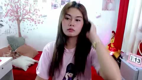 HelloIm  Girly online show from March 14, 9:54 am