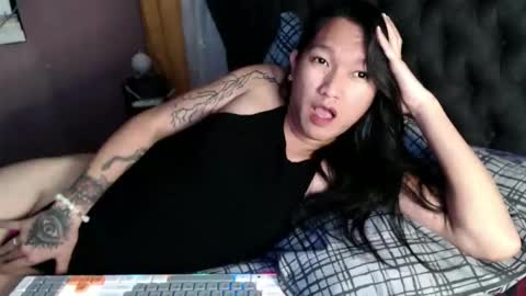 NEWRA  ALLISON online show from February 21, 9:15 pm