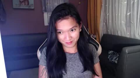 NEWRA  ALLISON online show from November 5, 1:33 am