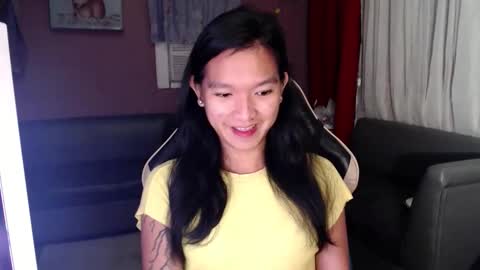 NEWRA  ALLISON online show from October 28, 7:19 pm