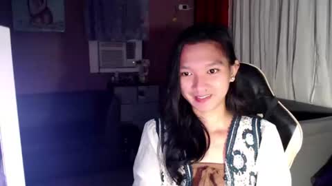 NEWRA  ALLISON online show from October 9, 7:29 pm