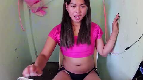 Snapshot of urbaby_ronna chatting on October 19, 2:35 am Rona online show from October 19, 2:35 am