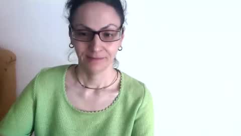 urbankate online show from December 16, 9:59 am