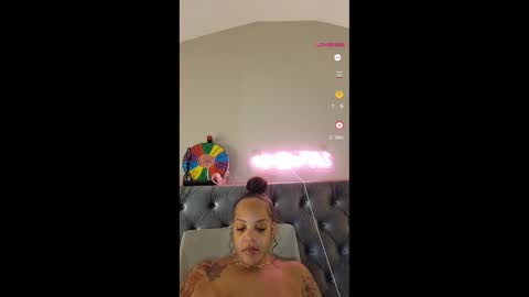 urfaveriri online show from November 14, 12:05 pm