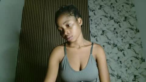 urflirtydoll online show from December 18, 8:35 pm