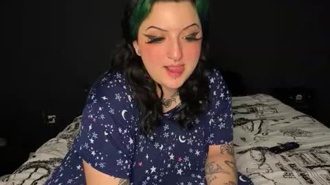 sativa raye online show from November 13, 11:04 pm