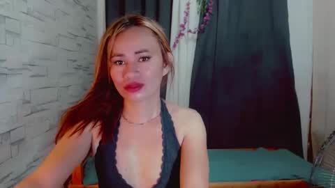 urlovely_che online show from February 18, 2:21 am