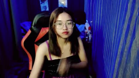 urlovelychinita online show from January 17, 11:49 am